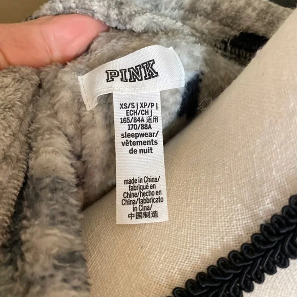 Victoria Secret Rope - Picture 3 of 3